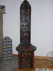 massiver-alter-ritterstuhl-